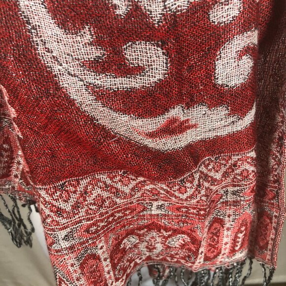 Red Paisley Pashmina-Style Shawl – Elegant, Soft & Beautiful Drape - Picture 9 of 11